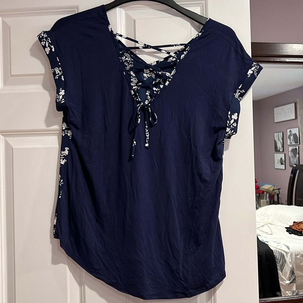 Floral blouse - Picture 2 of 3
